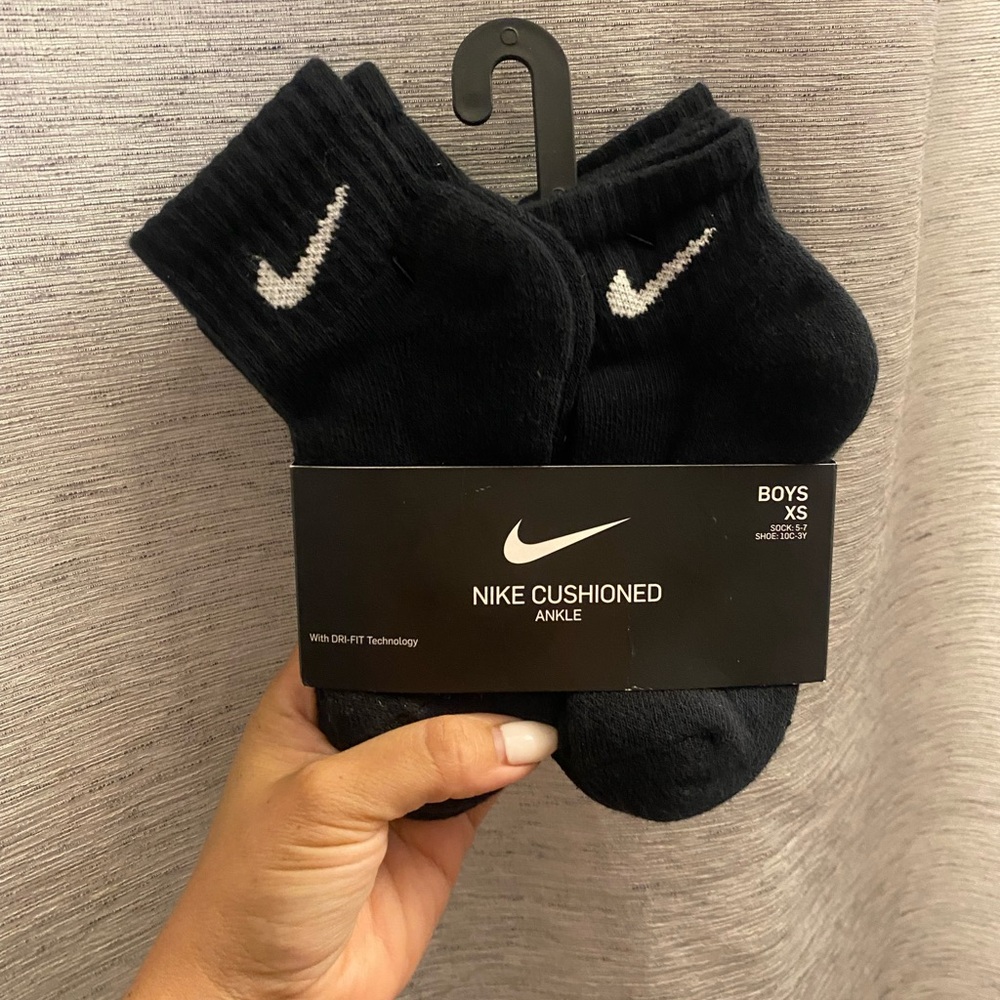Nike Cushioned Ankle Socks - Black and White- toddler/Youth 10c-3y